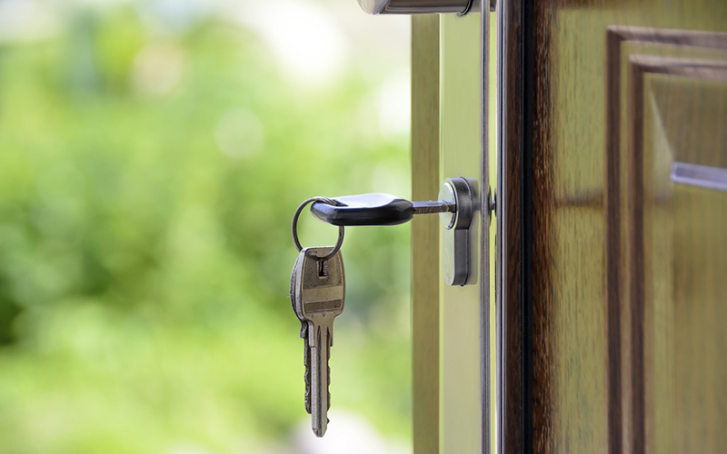 Never Buy a Vacation Home Without Professional Title Services