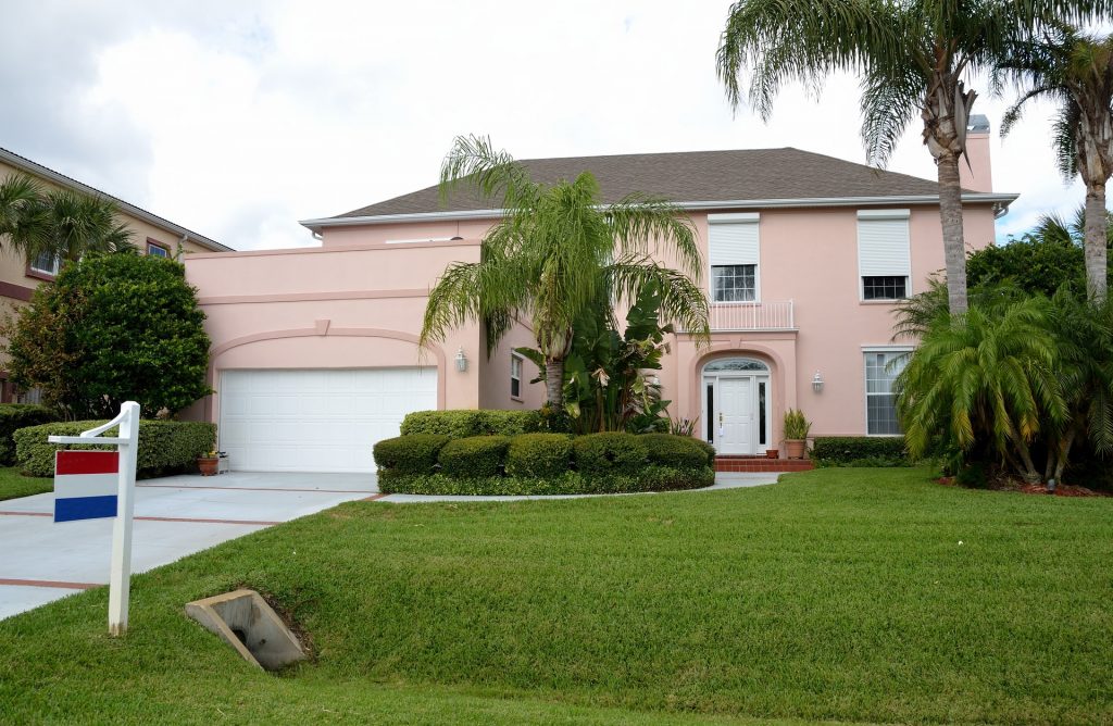 Legal Requirements to Sell a House in Florida